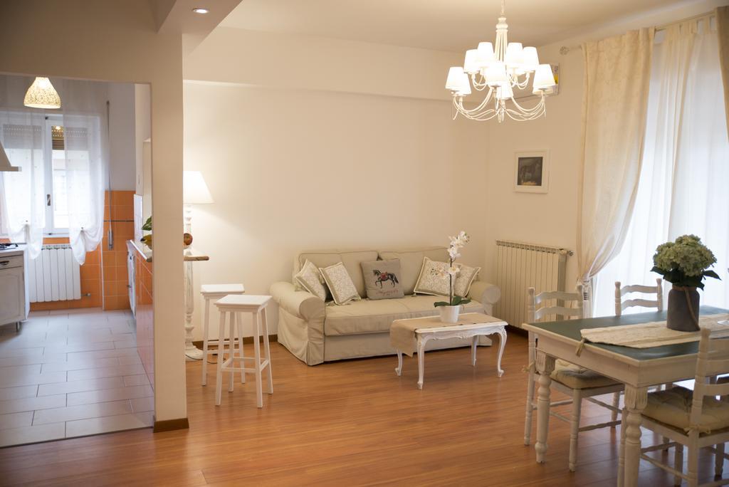 Tisserand Boutique & Apartment Лидо ди Остия Екстериор снимка