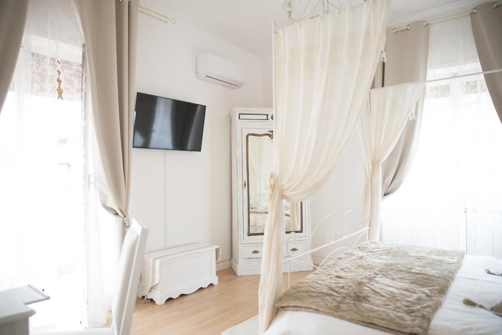 Tisserand Boutique & Apartment Лидо ди Остия Екстериор снимка