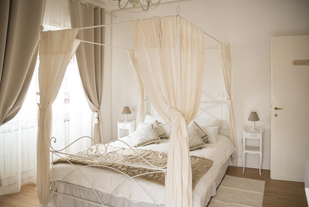 Tisserand Boutique & Apartment Лидо ди Остия Екстериор снимка