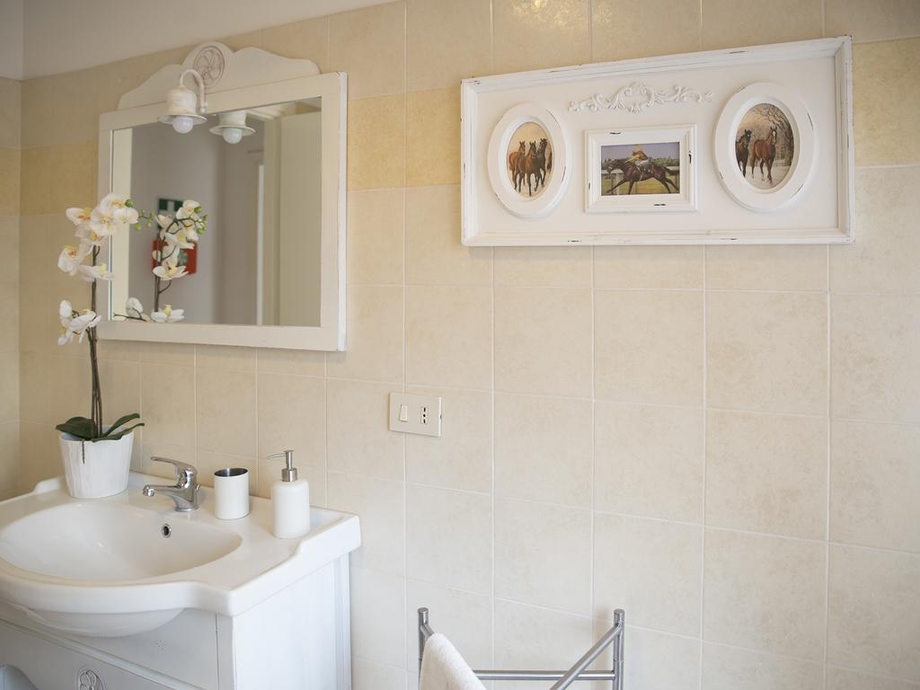 Tisserand Boutique & Apartment Лидо ди Остия Екстериор снимка
